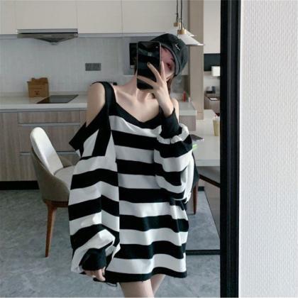Kawaii Clothing Striped T-shirt Oversized Black..